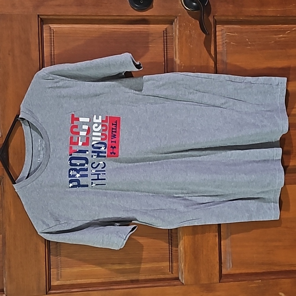 Under Armour TShirt